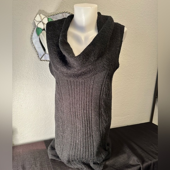 Tommy Hilfiger Women’s Sleeveless Alpaca Wool Blend Shirt Size Large - Picture 1 of 6